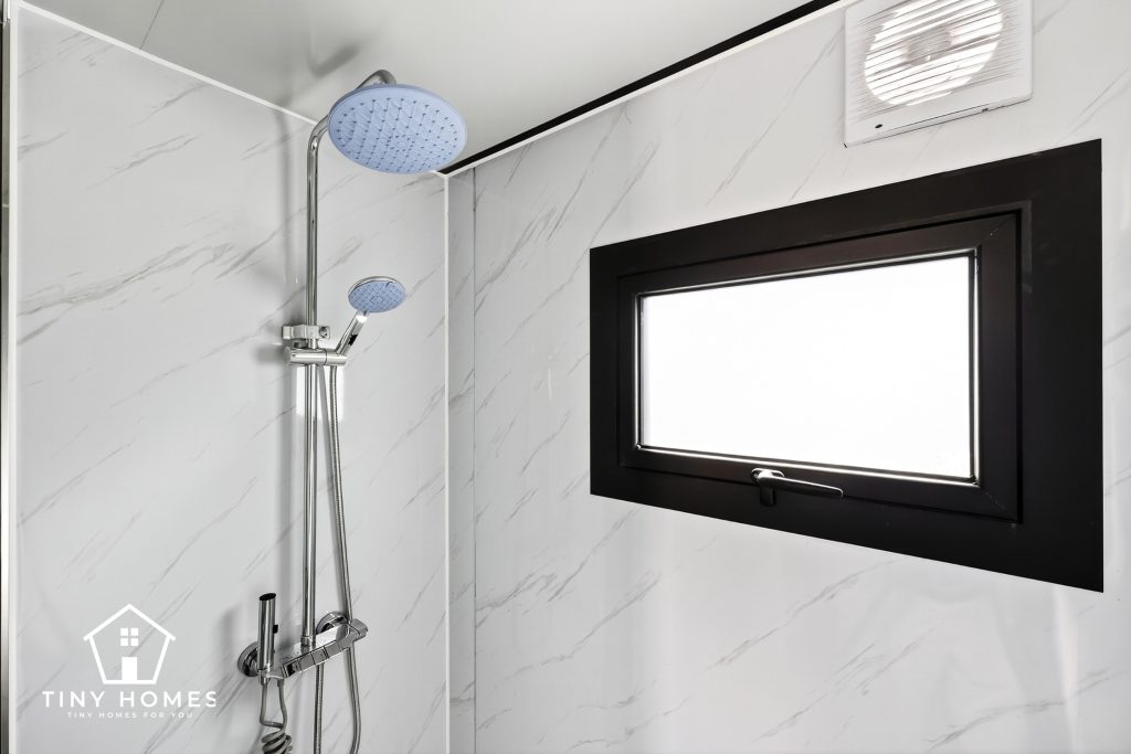 TH4U - Granny Flat Panorama Shower