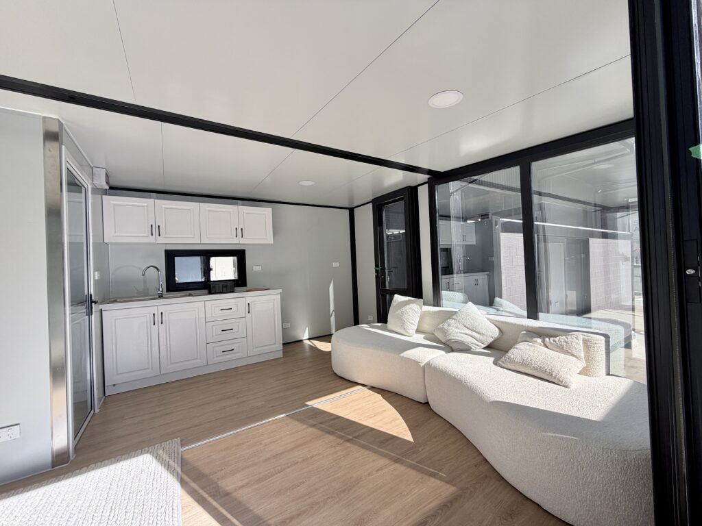TH4U - One bedder kitchen living